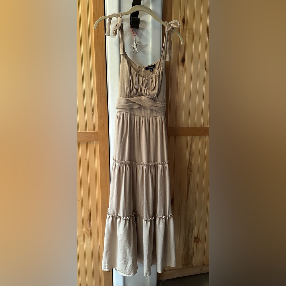 Trixxi Sleeveless Tiered Lined Beige Dress Reposh from Maidenlanedcs